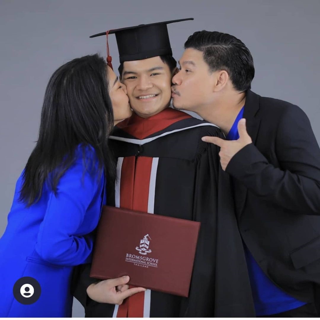 ตั๊ก ศิริพร สุดภาคภูมิใจ น้องภู สอบติดมหาวิทยาลัยชื่อดัง ตั๊ก ศิริพร สุดภาคภูมิใจ น้องภู สอบติดมหาวิทยาลัยชื่อดัง