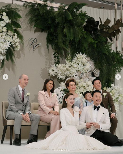 รักสุกงอม แพทริเซีย – โน้ต” ฉลองมงคลสมรสสุดโรแมนติก (มีคลิป) รักสุกงอม แพทริเซีย – โน้ต” ฉลองมงคลสมรสสุดโรแมนติก (มีคลิป)