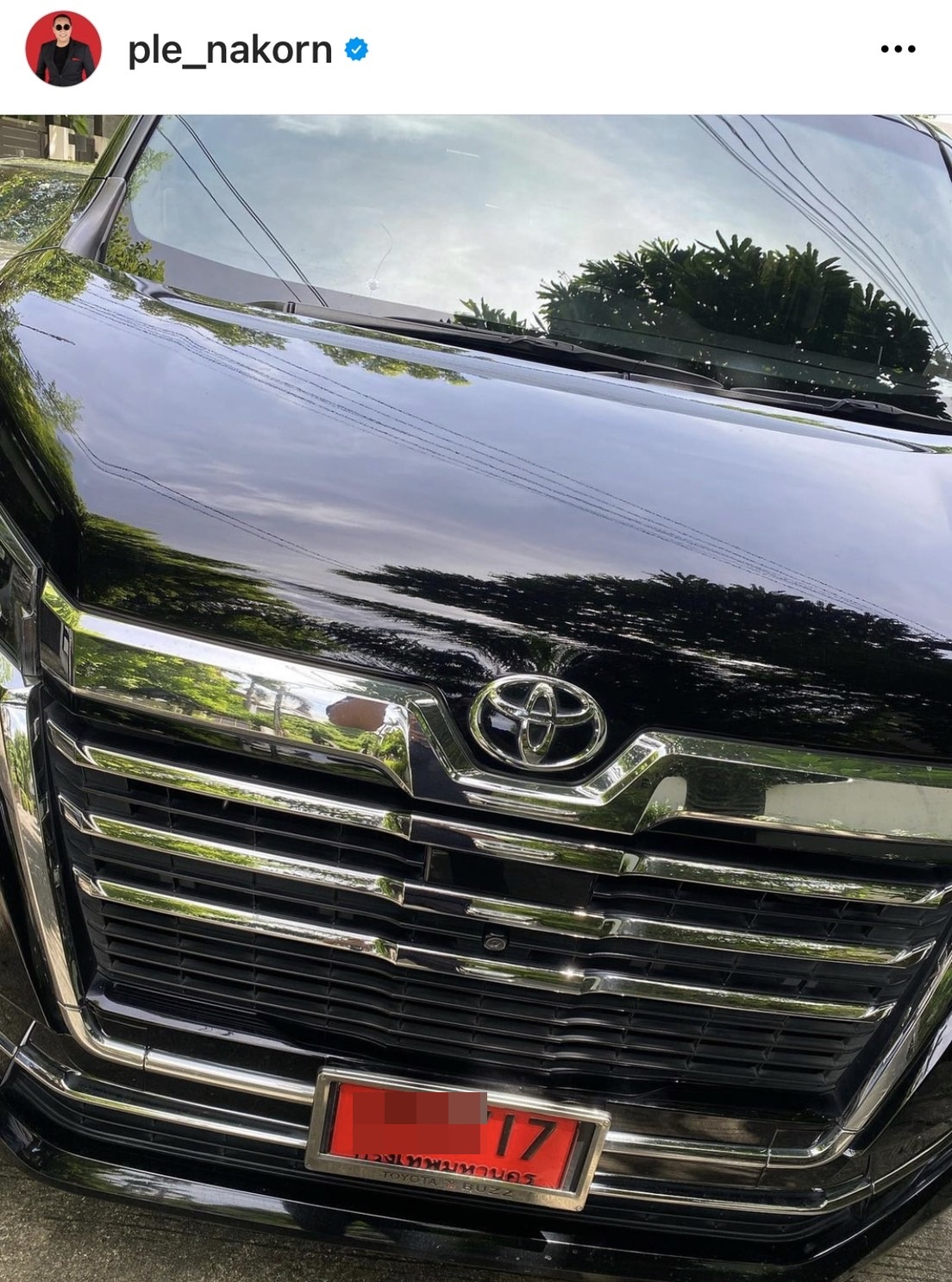 ชาวเน็ตแห่ส่อง เปิ้ล นาคร โพสต์สภาพรถป้ายแดง ถามนี่ใช่รอยกระสุนหรือไม่!?