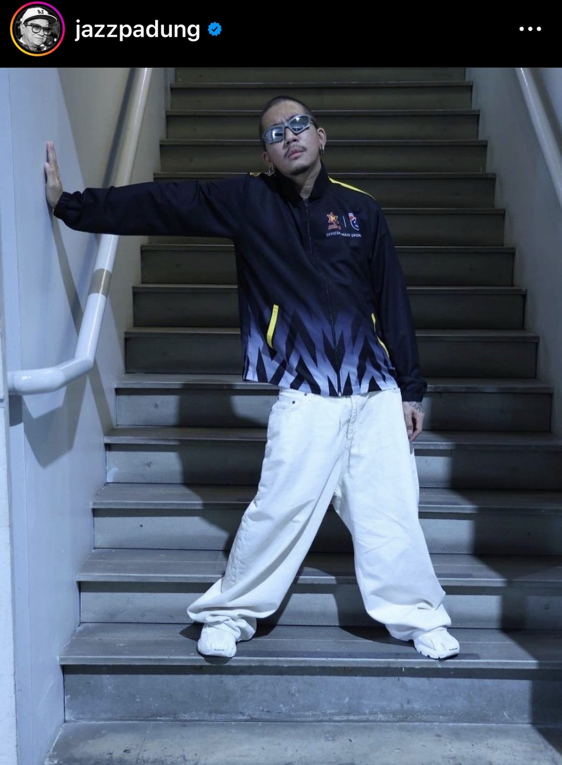 แจ๊ส ชวนชื่น ลงคลิปถูกการ์ดหิ้วลงจากเวที เพราะ.....???