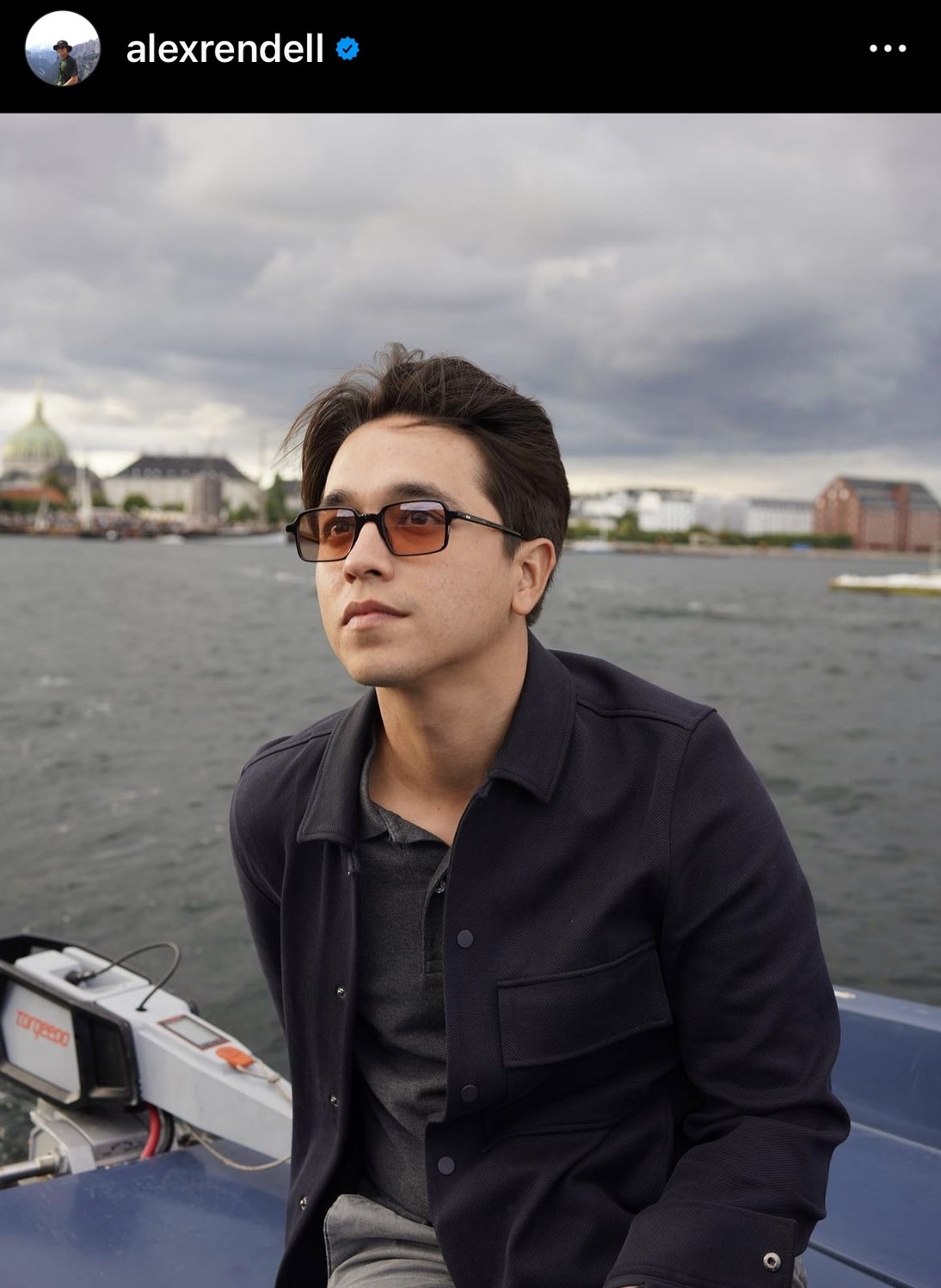 อเล็กซ์ เรนเดลล์ เคยถูกวิจารณ์ไม่เหมาะสมบทบาทพระเอก จนเป็นจุดเปลี่ยนชีวิต 