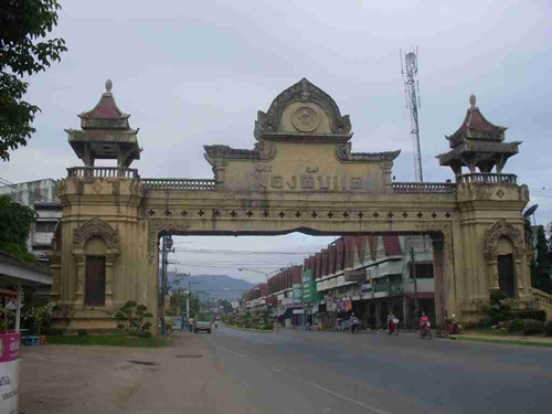 9 ที่เที่ยวอุตรดิตถ์ 2565 เที่ยวเมืองสักใหญ่ ส่องเมืองลับแล แผงประวัติศาสตร์และธรรมชาติ