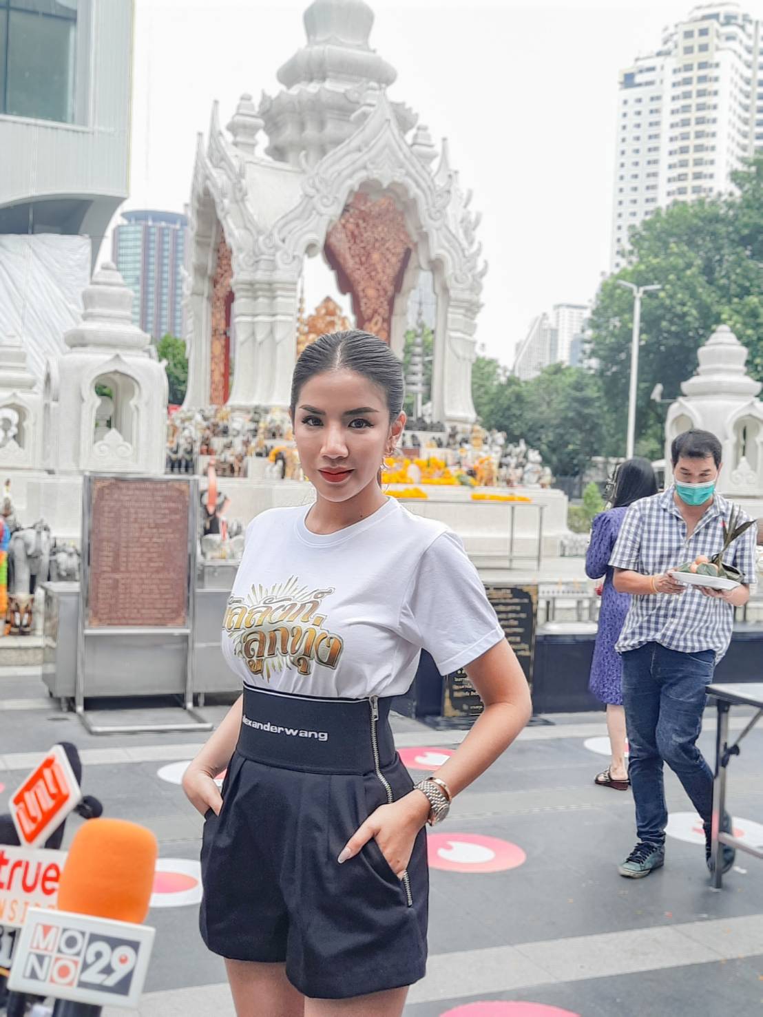 ใบเตย ตัดสินใจไม่ต่อสัญญา ทุ่มเงินซื้อลิขสิทธิ์เพลงทั้งหมดที่เป็นของตัวเอง ใบเตย ตัดสินใจไม่ต่อสัญญา ทุ่มเงินซื้อลิขสิทธิ์เพลงทั้งหมดที่เป็นของตัวเอง