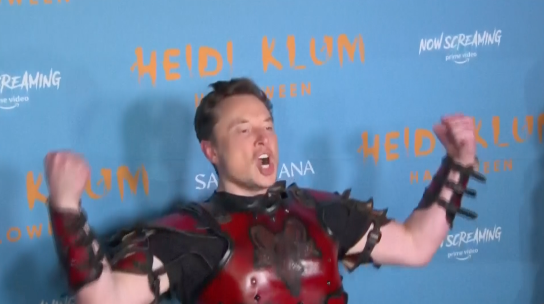 แห่แชร์ยกใหญ่!! ‘ไฮดี้ คลุม’ ลุคหนอนแอปเปิ้ลรับฮาโลวีน ‘อีลอน มัสก์’ ร่วมปาร์ตี้ แห่แชร์ยกใหญ่!! ‘ไฮดี้ คลุม’ ลุคหนอนแอปเปิ้ลรับฮาโลวีน ‘อีลอน มัสก์’ ร่วมปาร์ตี้