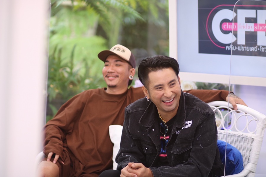 บอล เชิญยิ้ม และ แจ๊ส ชวนชื่น แฉวีรกรรมกันอย่างหมดเปลือก!! บอล เชิญยิ้ม และ แจ๊ส ชวนชื่น แฉวีรกรรมกันอย่างหมดเปลือก!!