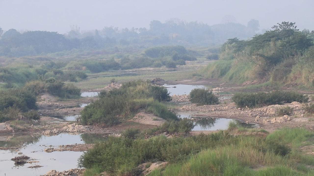 เลยส่อวิกฤตแล้ง! น้ำโขง เชียงคาน-ปากชม แห้งขอด