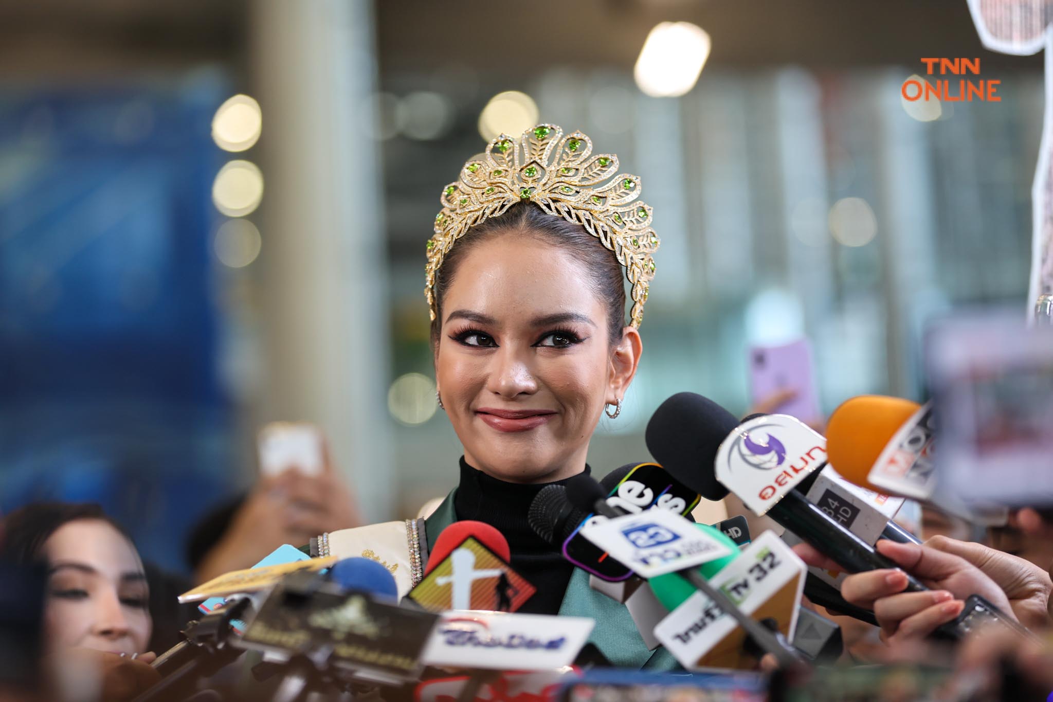 แอนนา เสือ ถึงไทย แฟนคลับแห่ต้อนรับแน่นสุวรรณภูมิ