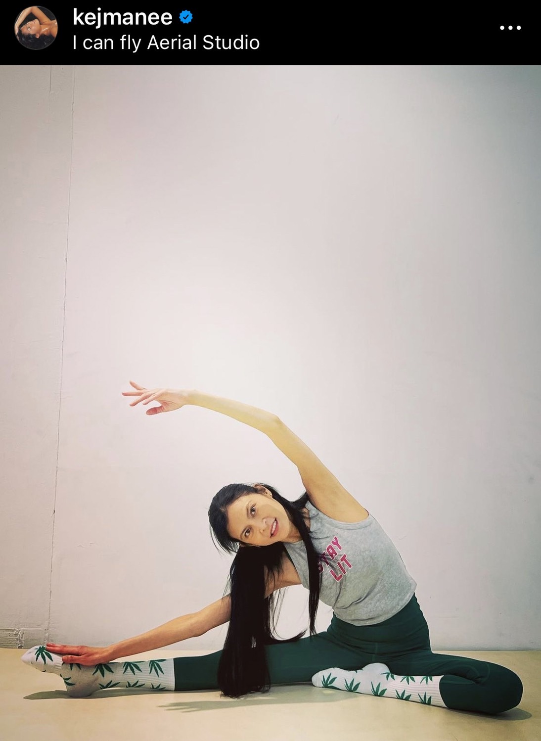 “แอน อลิชา” หนึ่งในแก๊งสกีญี่ปุ่น กอด “ปิ่น เก็จมณี” ส่งกำลังใจใต้โพสต์คำคม 