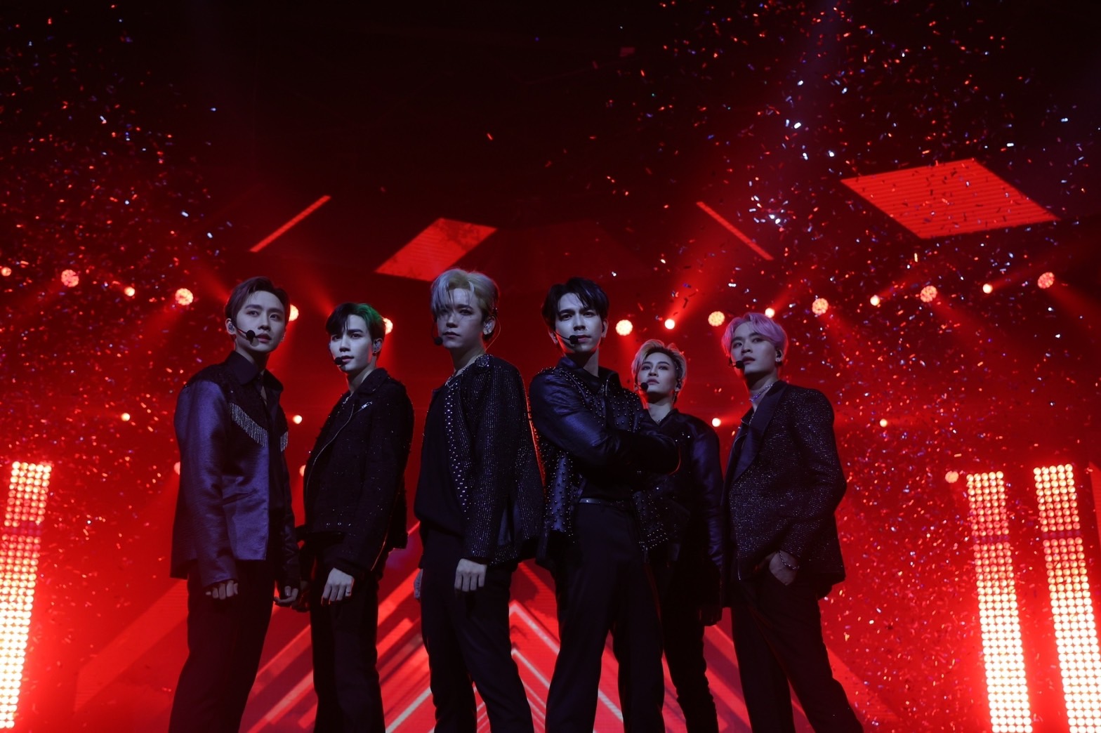 6 หนุ่ม BE MY BOYFRIENDS 2 สร้างความประทับให้กับแฟนๆ ทั่วโลกผ่านโชว์สุดพิเศษ 6 หนุ่ม BE MY BOYFRIENDS 2 สร้างความประทับให้กับแฟนๆ ทั่วโลกผ่านโชว์สุดพิเศษ