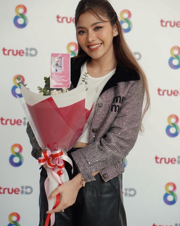 ธัญญ่า อาร์สยาม โกรธตัวเอง โดนมิจฉาชีพหลอกซื้อทุเรียน (มีคลิป) ธัญญ่า อาร์สยาม โกรธตัวเอง โดนมิจฉาชีพหลอกซื้อทุเรียน (มีคลิป)