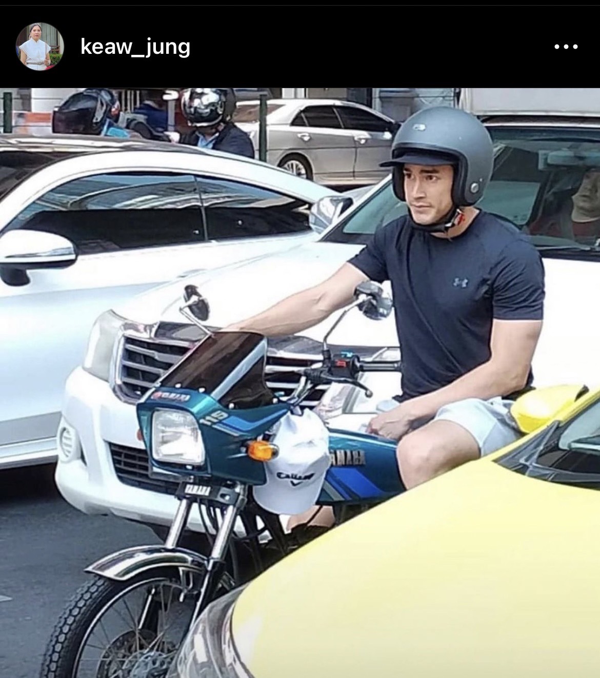 แม่แก้ว โพสต์ถึง ณเดชณ์ หลังขับรถคันเก่าติดไฟแดงแบบนี้? แม่แก้ว โพสต์ถึง ณเดชณ์ หลังขับรถคันเก่าติดไฟแดงแบบนี้?