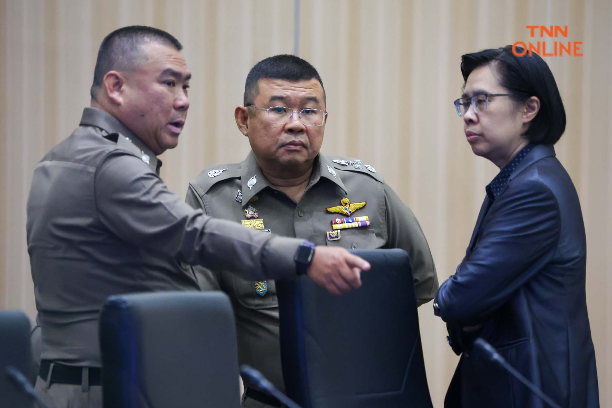 นายกฯกลับหลังประชุม ก.ตร. มีมติแต่งตั้ง ผบ.ตร. คนใหม่ นายกฯกลับหลังประชุม ก.ตร. มีมติแต่งตั้ง ผบ.ตร. คนใหม่