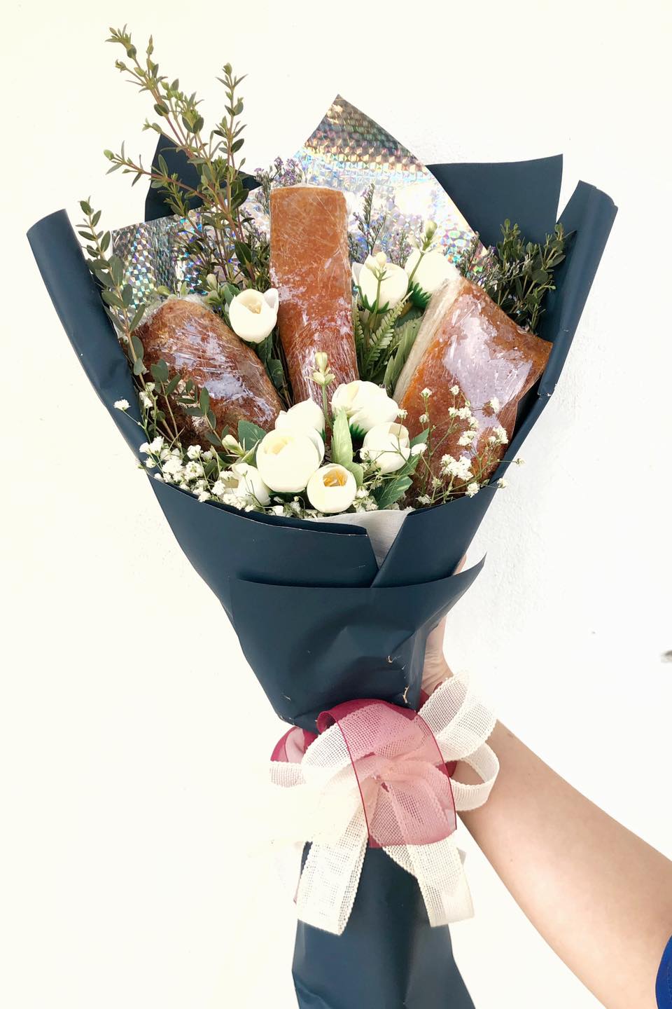 เปิดช่อดอกไม้ วันวาเลนไทน์ 2021 สุดแปลกถูกใจสายฮา เปิดช่อดอกไม้ วันวาเลนไทน์ 2021 สุดแปลกถูกใจสายฮา