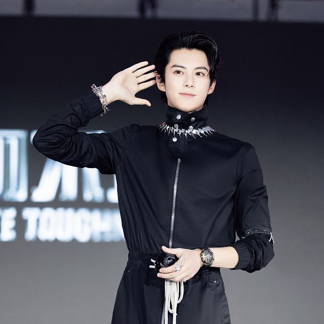 ฮอตสุดครึ่งปีแรก!! ‘ดีแลน หวัง - เซียวจ้าน - หวังอี้ป๋อ’ คนดังถูกสืบค้นมากสุดบน Weibo ฮอตสุดครึ่งปีแรก!! ‘ดีแลน หวัง - เซียวจ้าน - หวังอี้ป๋อ’ คนดังถูกสืบค้นมากสุดบน Weibo