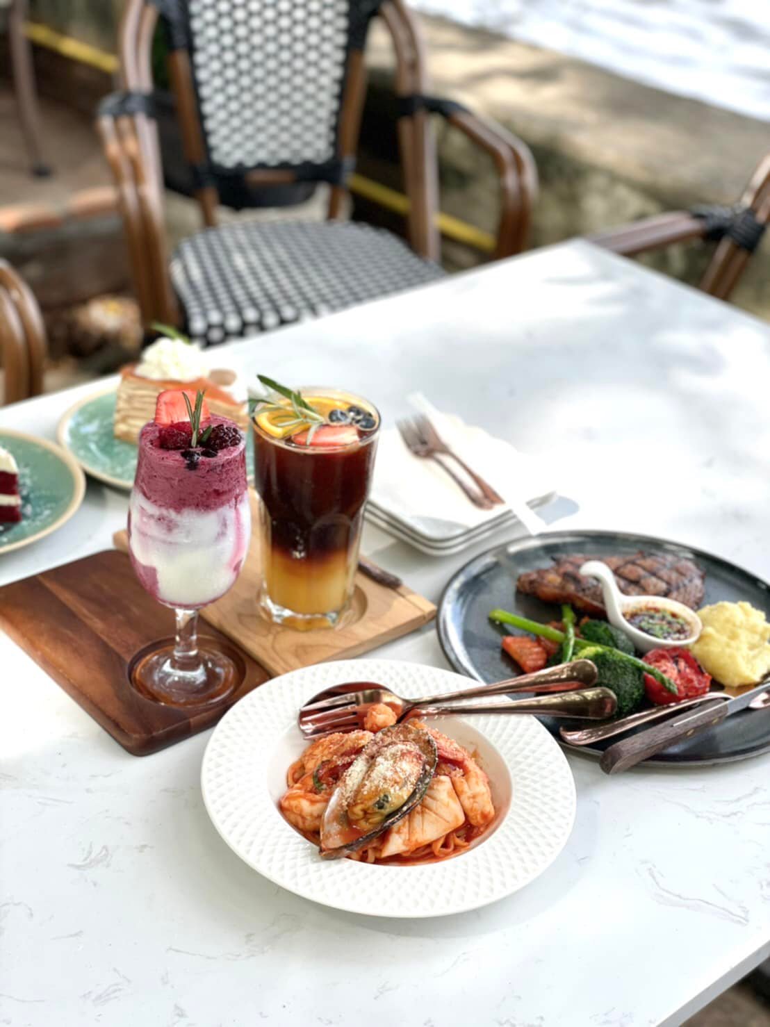9 ร้านอาหารครอบครัว กรุงเทพ ร้านสวย อาหารอร่อย  ต้อนรับปีใหม่ 2023 