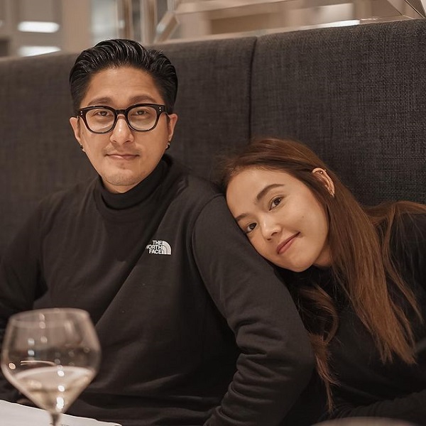 จอย ชลธิชา ควงแฟนหนุ่ม โต้ง เข้าพิธีหมั้นหมาย