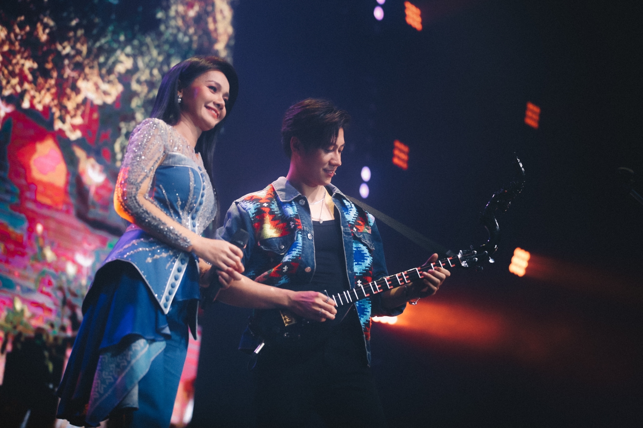 แฟนๆ กรี๊ดสนั่น ฟิล์ม ธนภัทร โผล่เซอร์ไพรส์ แจม รชตะ กลางเวทีแฟนมีตติ้ง