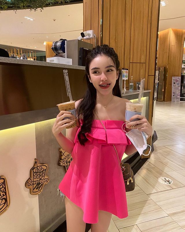 “ครูเต้ย” โพสต์ซึ้ง ขอโทษลูกสาว ที่ทำให้ไม่ได้ใช้ชีวิตแบบคนปกติ (มีคลิป) 