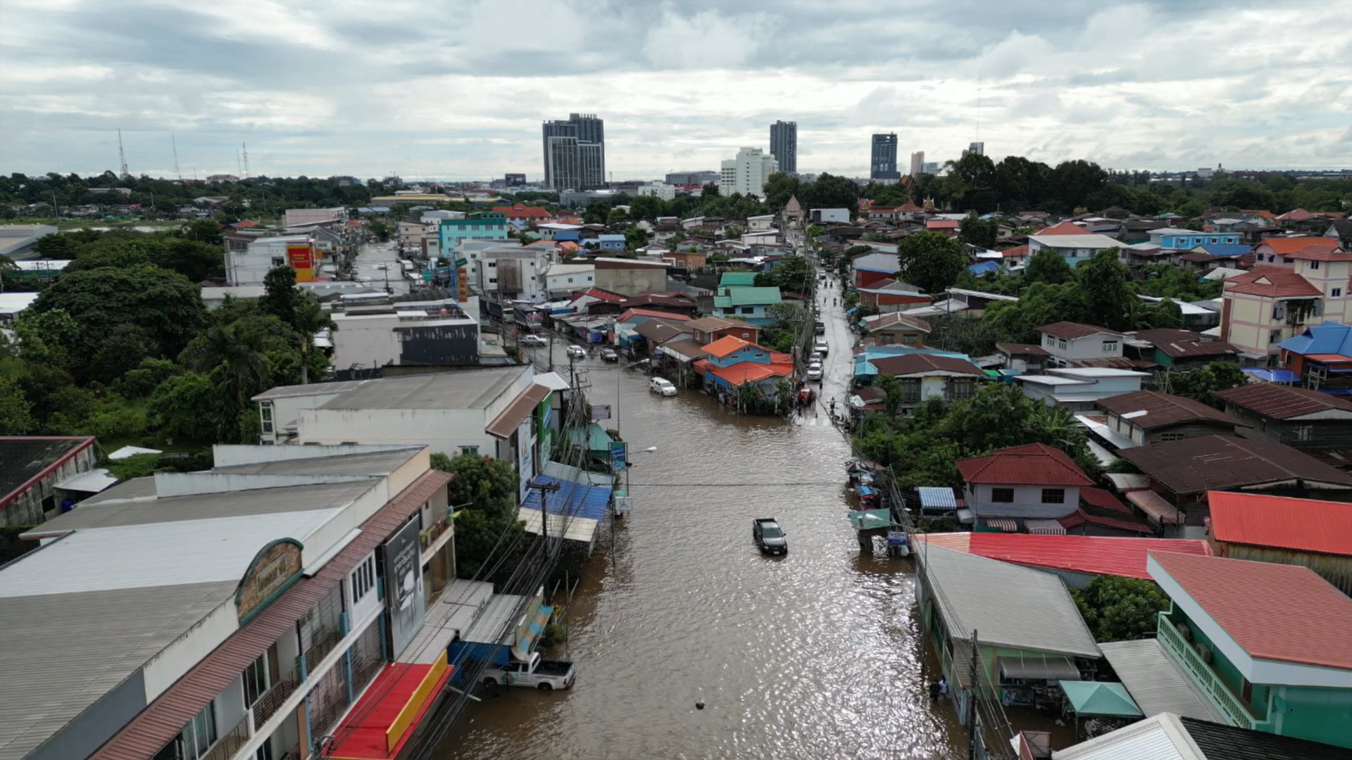 ขอนแก่น อ่วม! ฝนตกหนัก 180 มิลลิเมตร น้ำท่วมเมืองขอนแก่น ขอนแก่น อ่วม! ฝนตกหนัก 180 มิลลิเมตร น้ำท่วมเมืองขอนแก่น