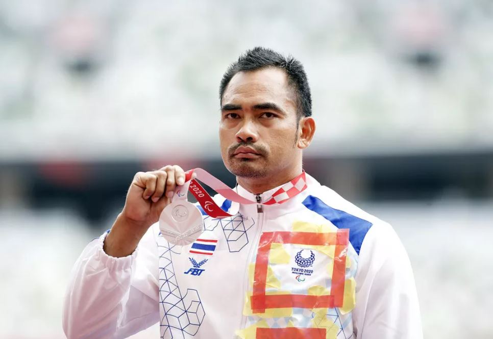 'ประวัติ' เกี่ยวก้อย 'ภูธเนศ' ซิวเหรียญวีชแชร์เรซซิ่งศึกกีฬาคนพิการ