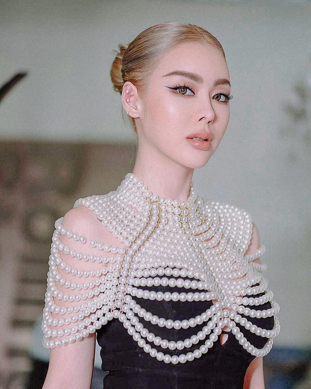 ส่องคอมเม้นต์แฟนๆ เดาใครคือหนุ่มปริศนา หวานใจ ไอซ์ ปรีชญา (มีคลิป)