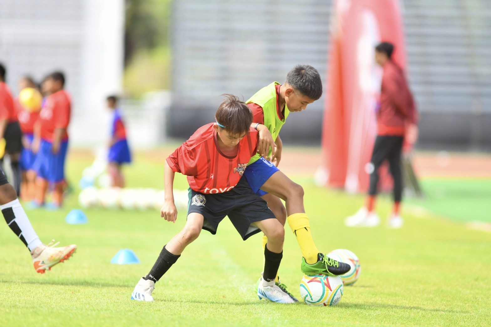 'โตโยต้าจูเนียร์ฟุตบอลคลินิก' บุกบุรีรัมย์ หาช้างเผือกร่วม 'U14อาเซียนดรีมฟุตบอล2023' 'โตโยต้าจูเนียร์ฟุตบอลคลินิก' บุกบุรีรัมย์ หาช้างเผือกร่วม 'U14อาเซียนดรีมฟุตบอล2023'