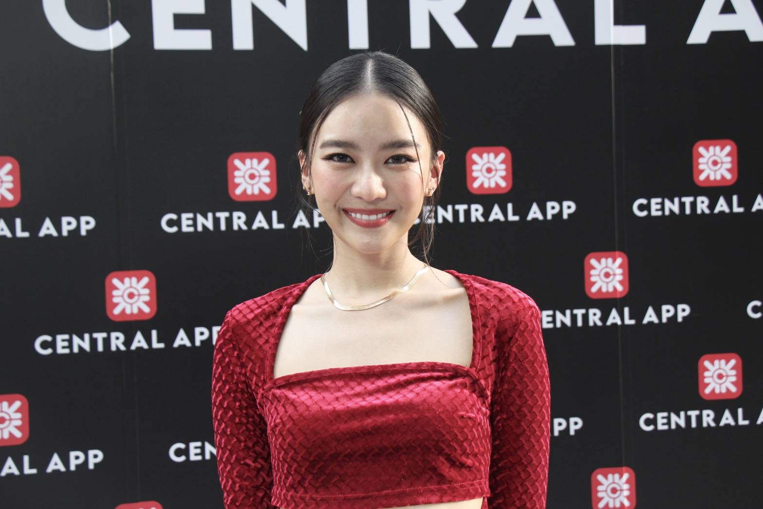 แพรวา รับสภาพจิตใจดีขึ้นมาก ไม่ปิดประตูหัวใจ แต่ยังไม่ใช่ตอนนี้!! แพรวา รับสภาพจิตใจดีขึ้นมาก ไม่ปิดประตูหัวใจ แต่ยังไม่ใช่ตอนนี้!!