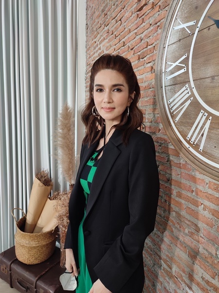 “โบว์ แวนด้า” ไม่ปิดประตูหัวใจ แต่ขอโฟกัสน้องมะลิเป็นที่หนึ่ง