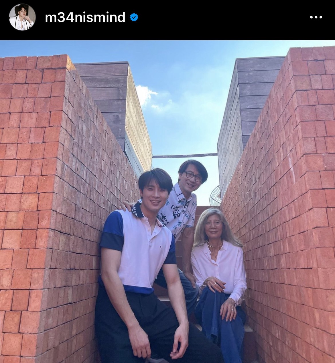 มีน พีรวิชญ์ และ ครอบครัว ทำบุญวันเกิดไถ่ชีวิตกระบือ มีน พีรวิชญ์ และ ครอบครัว ทำบุญวันเกิดไถ่ชีวิตกระบือ