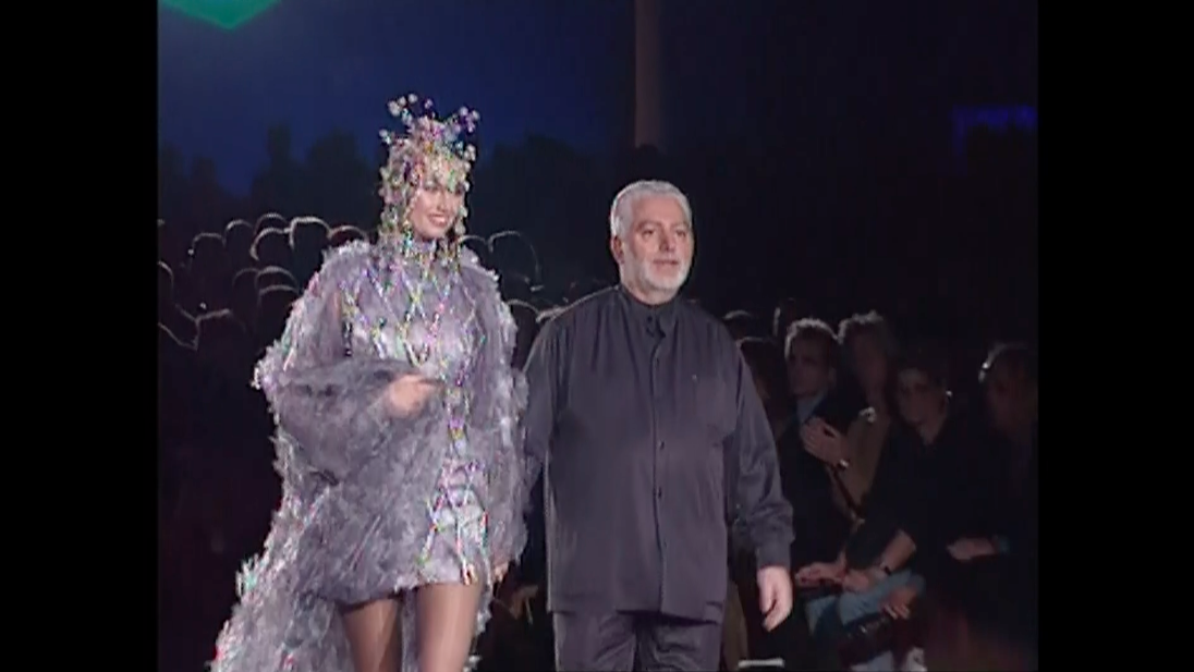 สิ้น 'Paco Rabanne'!! ดีไซเนอร์ระดับตำนานชาวสเปน ขวัญใจเซเลบสายชิคทั่วโลก สิ้น 'Paco Rabanne'!! ดีไซเนอร์ระดับตำนานชาวสเปน ขวัญใจเซเลบสายชิคทั่วโลก