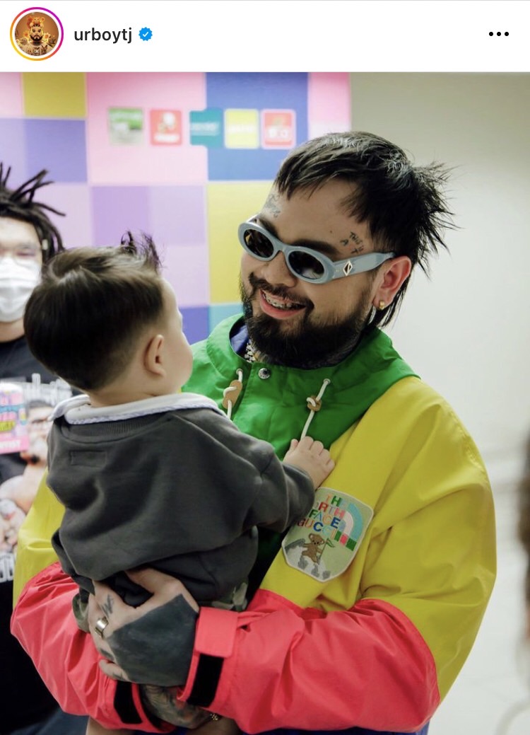 โมเมนต์สุดน่ารัก ยัวร์บอย ทีเจ โพสต์ภาพอุ้มลูกชาย กวิน 