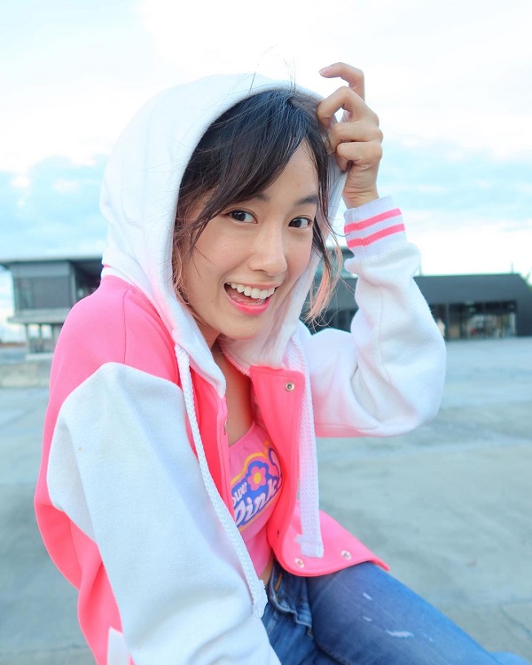 “สไปร์ท” น้ำตาคลอ หลังลดสถานะลบรูปคู่ “เก๋ไก๋” ลั่นใครได้เป็นแฟนเจริญ (มีคลิป) “สไปร์ท” น้ำตาคลอ หลังลดสถานะลบรูปคู่ “เก๋ไก๋” ลั่นใครได้เป็นแฟนเจริญ (มีคลิป)