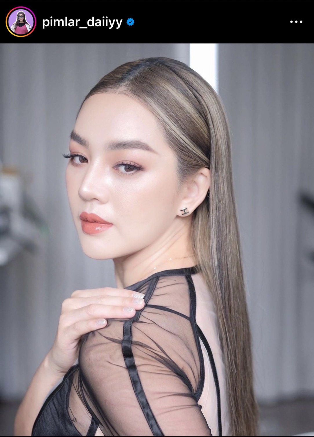 ศาลสั่ง เส้นด้าย สอดอ Style ปรับ 1,000 บาท จำคุก 1 เดือนรอลงอาญา ปมเล่นพนันออนไลน์ 