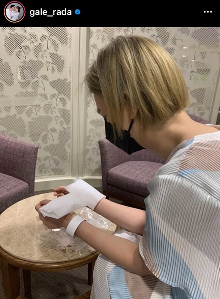 เกล รดา เผยถึงสาเหตุ เอ็นข้อมืออักเสบ เพื่อนๆ แห่เป็นห่วง เกล รดา เผยถึงสาเหตุ เอ็นข้อมืออักเสบ เพื่อนๆ แห่เป็นห่วง