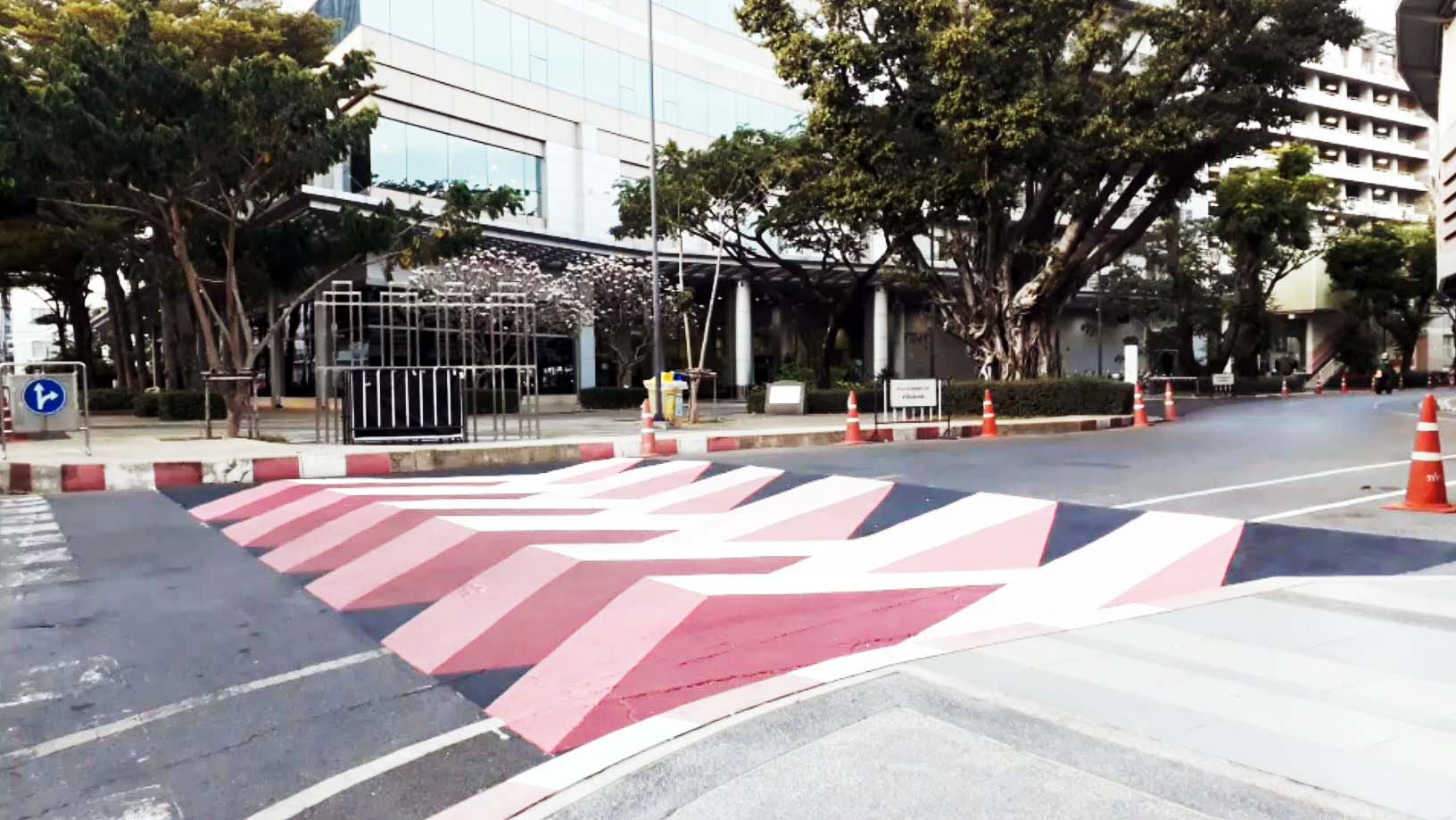 เบื้องหลัง ทางม้าลาย 3 มิติ ลดอุบัติเหตุ ฝีมือนิสิตสถาปัตย์จุฬาฯ