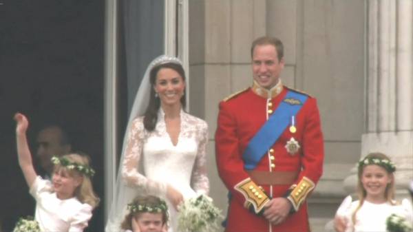 ‘เจ้าชายวิลเลียม - เคท’ ฉลองเสกสมรสครบ 10 ปี รักหวานแน่นแฟ้นไม่เปลี่ยน ‘เจ้าชายวิลเลียม - เคท’ ฉลองเสกสมรสครบ 10 ปี รักหวานแน่นแฟ้นไม่เปลี่ยน