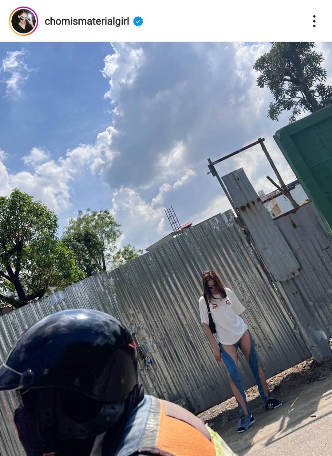 แฟนๆฮือฮา แฟชั่น กางเกงยีนส์ สุดแซ่บของ ชมพู่ อารยา แฟนๆฮือฮา แฟชั่น กางเกงยีนส์ สุดแซ่บของ ชมพู่ อารยา