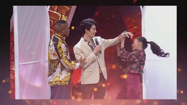 ดราม่า “สน ยุกต์” ถูกหยอกเย้าในกายการ คนมองเป็นการคุกคามทางเพศ (มีคลิป) ดราม่า “สน ยุกต์” ถูกหยอกเย้าในกายการ คนมองเป็นการคุกคามทางเพศ (มีคลิป)