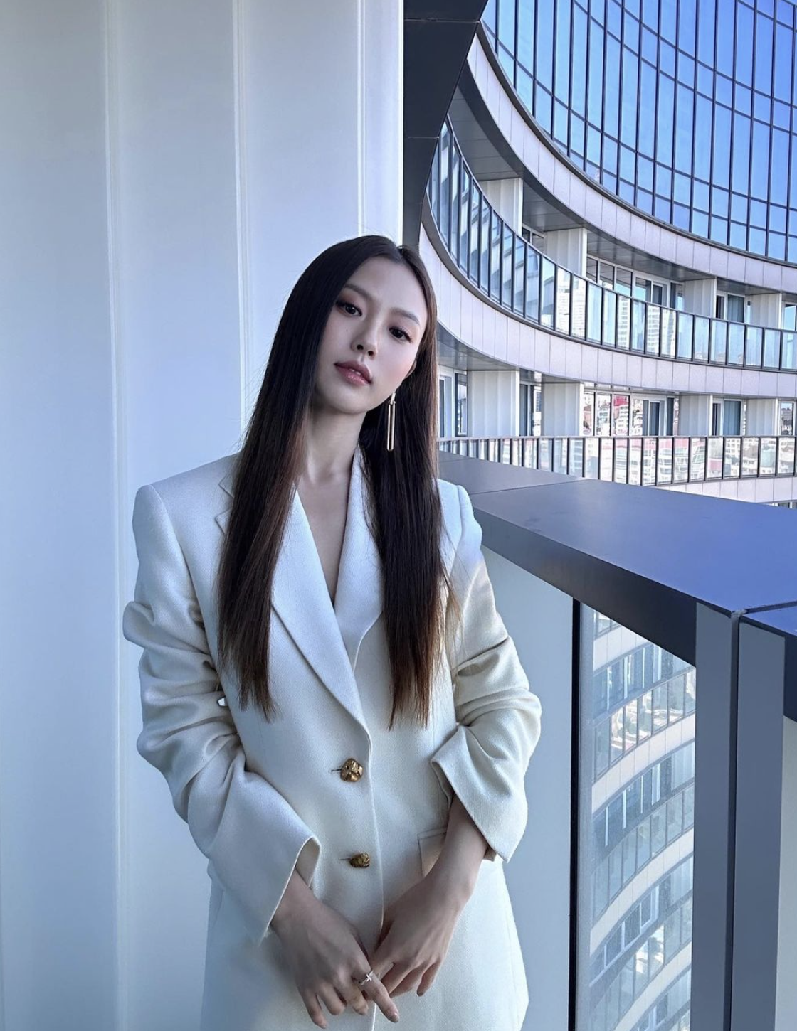 ส่องอาชีพก่อนเดบิวต์ของเหล่านักแสดง ส่องอาชีพก่อนเดบิวต์ของเหล่านักแสดง