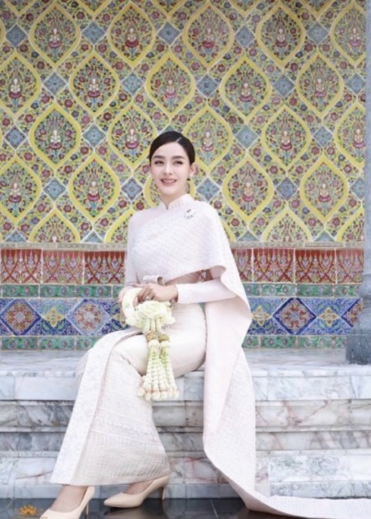 ปุยฝ้าย-ตาม เข้าเฝ้า สมเด็จพระสังฆราชฯ รับพระราชทานน้ำสังข์ มงคลชีวิตคู่ ปุยฝ้าย-ตาม เข้าเฝ้า สมเด็จพระสังฆราชฯ รับพระราชทานน้ำสังข์ มงคลชีวิตคู่