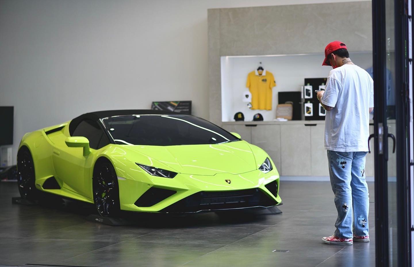 ป๊อก ซื้อรถหรูเซอรไพรส์วันเกิด มาร์กี้ ตอบแทนเป็นภรรยาและแม่ที่ดี ป๊อก ซื้อรถหรูเซอรไพรส์วันเกิด มาร์กี้ ตอบแทนเป็นภรรยาและแม่ที่ดี