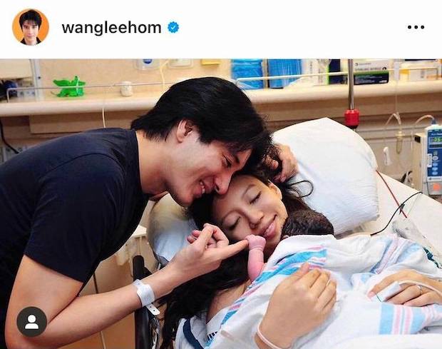 ยืนยันเลิกจริง!! ‘หวังลี่หง’ หย่า ‘หลี่จิงเล่ย’ ภรรยาร่วมชีวิต 8 ปี ยืนยันเลิกจริง!! ‘หวังลี่หง’ หย่า ‘หลี่จิงเล่ย’ ภรรยาร่วมชีวิต 8 ปี