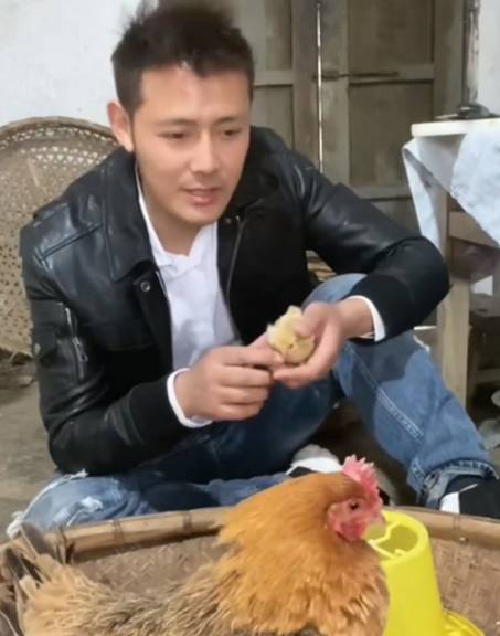 น่าอายตรงไหน?!! ‘สวีไห่เหวย’ ดาราจีนขายผักแบกะดินหาเลี้ยงครอบครัว น่าอายตรงไหน?!! ‘สวีไห่เหวย’ ดาราจีนขายผักแบกะดินหาเลี้ยงครอบครัว