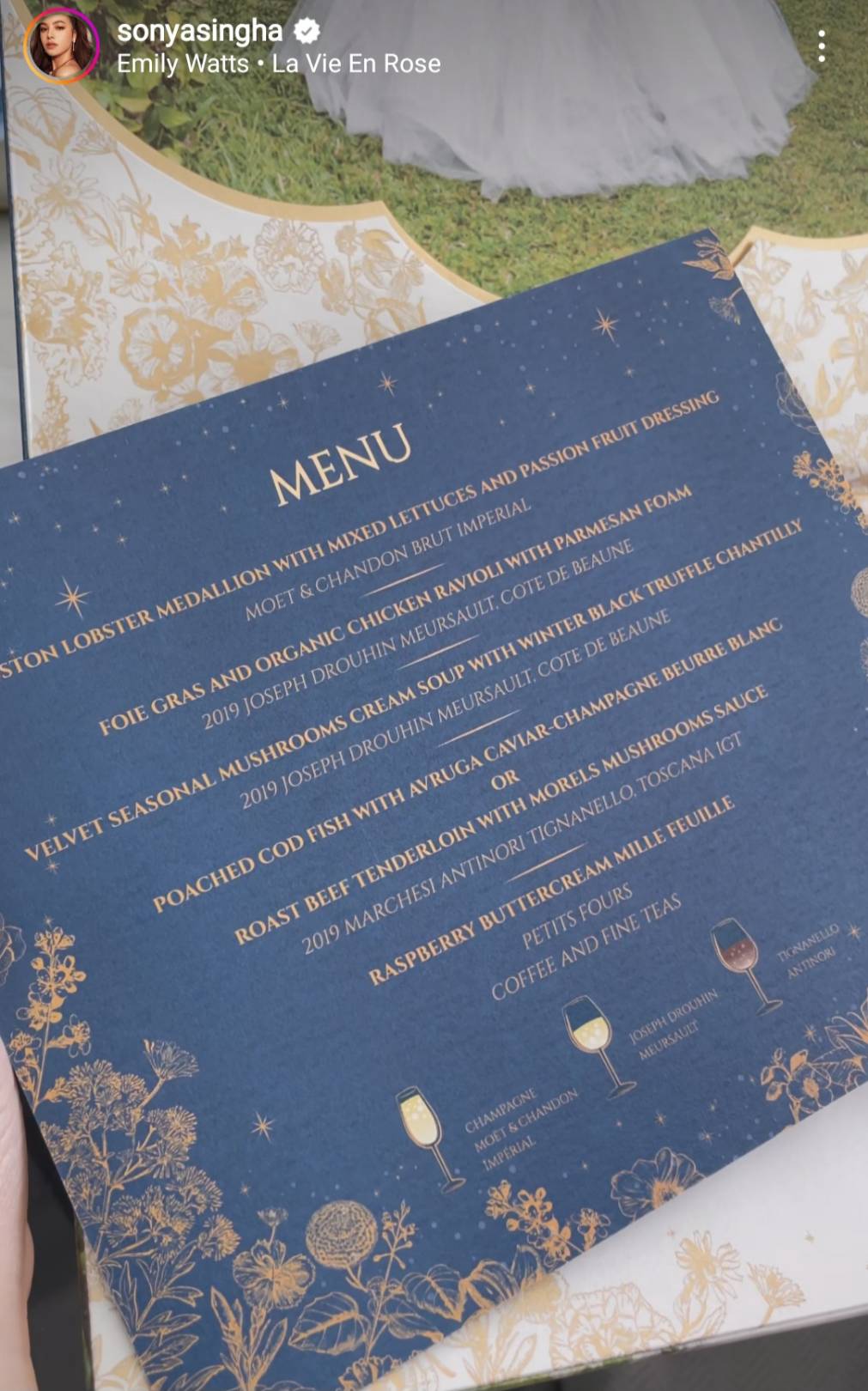 แคท ซอนญ่า เผยโฉมการ์ดงานแต่งสุดเรียบหรู แคท ซอนญ่า เผยโฉมการ์ดงานแต่งสุดเรียบหรู