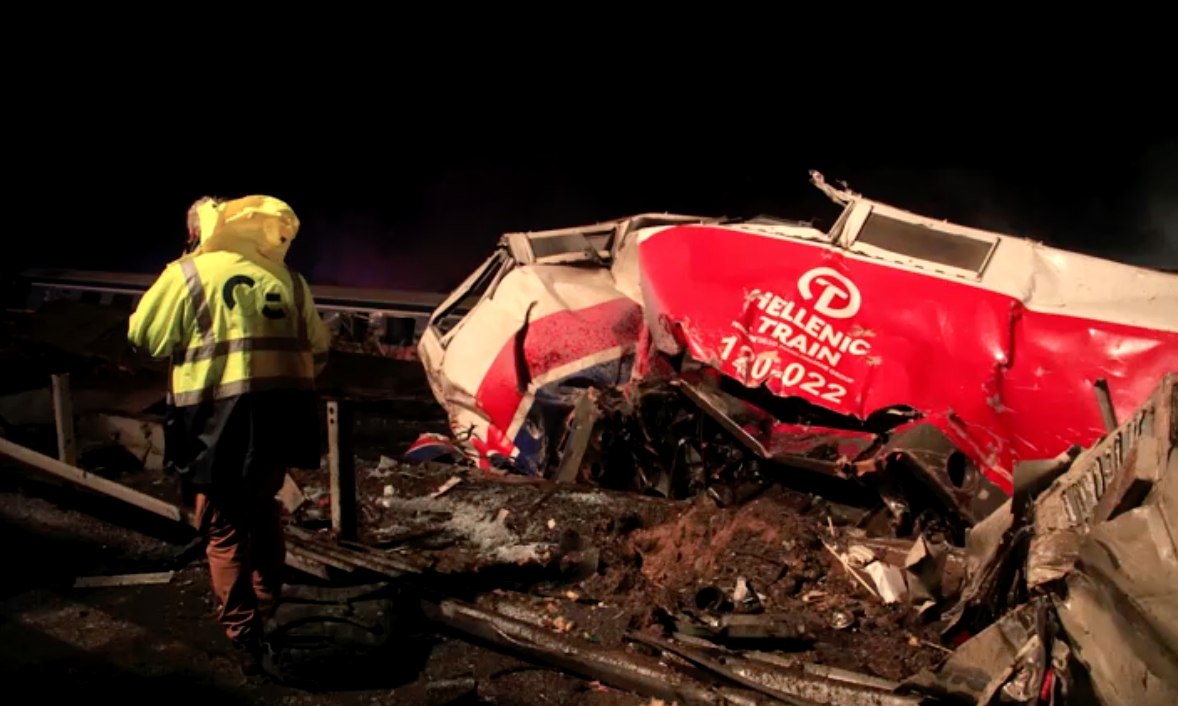 รถไฟชนกัน! ประสานงานไฟลุกท่วมที่กรีซ เสียชีวิต 16 ราย