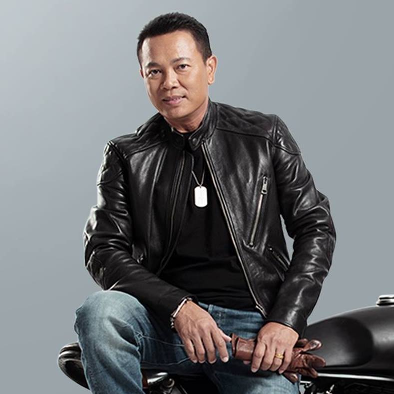 คว้าแชมป์อีกปี มนต์แคน แก่นคูน ศิลปินที่คนไทยรับชมมากที่สุดในยูทูป 2021 คว้าแชมป์อีกปี มนต์แคน แก่นคูน ศิลปินที่คนไทยรับชมมากที่สุดในยูทูป 2021