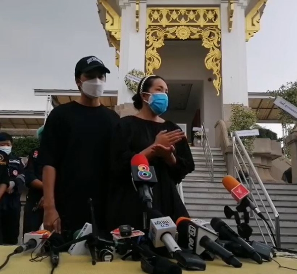 บรรยากาศพิธีฌาปนกิจศพ ค่อม ชวนชื่น 