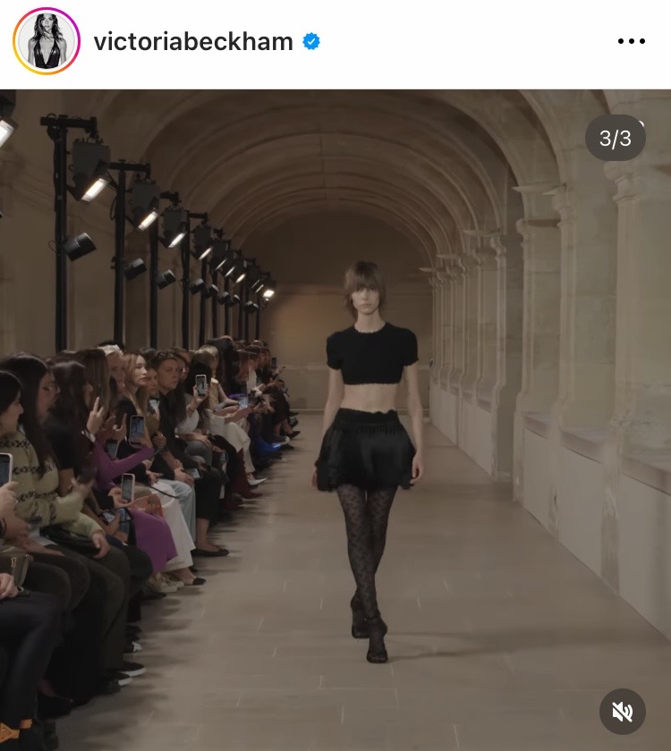 ตัวแม่ยังซูฮก!! ยก 'ลิซ่า' เป็น Muse ของแบรนด์แฟชั่น Victoria Beckham