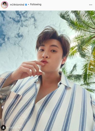 จบแล้ว! แห่ยินดีบัณฑิตป้ายแดง มีน พีรวิชญ์ เตรียมเข้ารับปริญญา