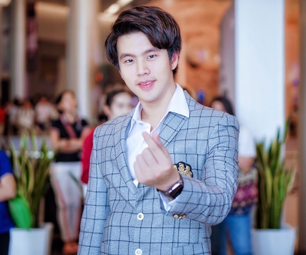 ทำความรู้จักนักแสดงหนุ่ม แม็ค กฤตธัช 1 ในทีมโดรนบินหาจุดปิดวาล์ว โรงงานไฟไหม้!! ทำความรู้จักนักแสดงหนุ่ม แม็ค กฤตธัช 1 ในทีมโดรนบินหาจุดปิดวาล์ว โรงงานไฟไหม้!!